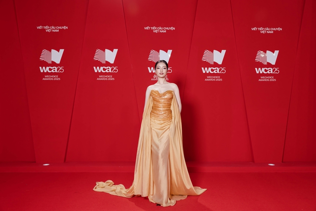 To&agrave;n cảnh si&ecirc;u thảm đỏ WeChoice Awards: Anh T&uacute; - Diệu Nhi t&igrave;nh tứ, Trường Giang, Ho&agrave; Minzy d&agrave;n sao cực khủng quy tụ!- Ảnh 18.