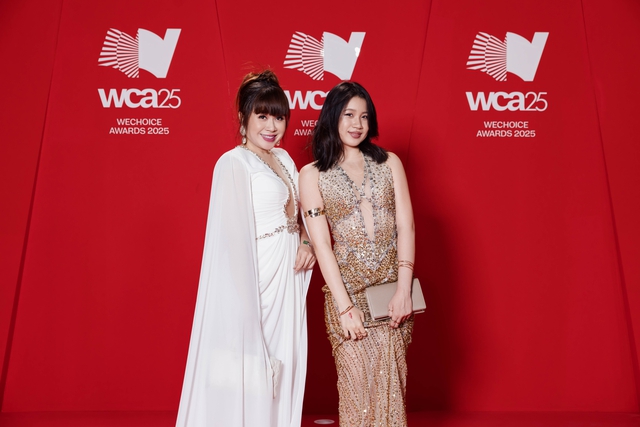 To&agrave;n cảnh si&ecirc;u thảm đỏ WeChoice Awards: Anh T&uacute; - Diệu Nhi t&igrave;nh tứ, Trường Giang, Ho&agrave; Minzy d&agrave;n sao cực khủng quy tụ!- Ảnh 11.