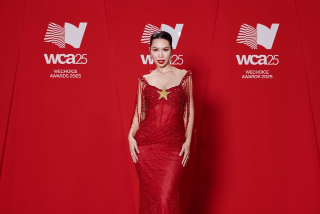 To&agrave;n cảnh si&ecirc;u thảm đỏ WeChoice Awards: Anh T&uacute; - Diệu Nhi t&igrave;nh tứ, Trường Giang, Ho&agrave; Minzy d&agrave;n sao cực khủng quy tụ!- Ảnh 10.