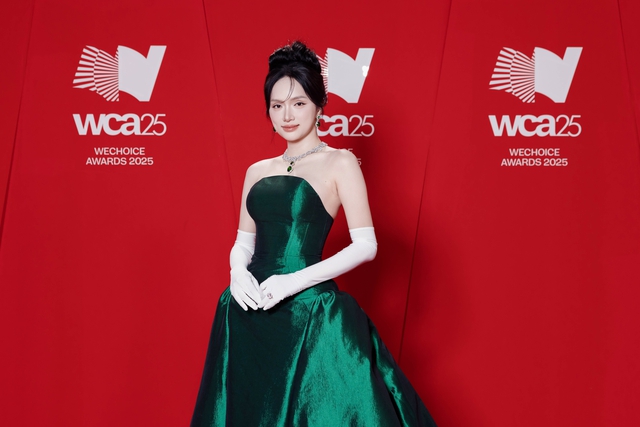 To&agrave;n cảnh si&ecirc;u thảm đỏ WeChoice Awards: Anh T&uacute; - Diệu Nhi t&igrave;nh tứ, Trường Giang, Ho&agrave; Minzy d&agrave;n sao cực khủng quy tụ!- Ảnh 6.