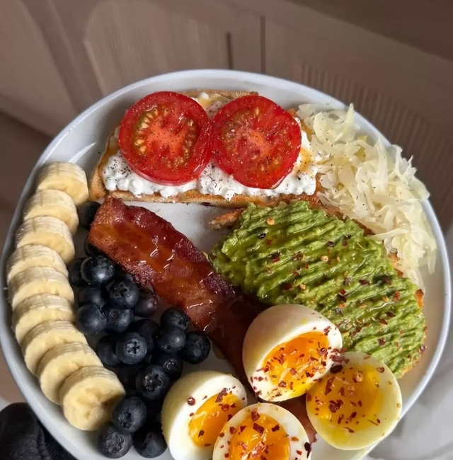 Bước qua tuổi 30, chị em nhất định phải bỏ 3 th&oacute;i xấu n&agrave;y v&agrave;o buổi s&aacute;ng để giảm c&acirc;n, "sửa chữa" dạ d&agrave;y, l&atilde;o h&oacute;a chậm- Ảnh 3.