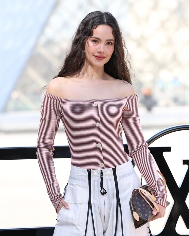 Lisa qu&aacute; an to&agrave;n với gương mặt b&uacute;p b&ecirc;, Lưu Diệc Phi sến kh&ocirc;ng tưởng, d&agrave;n sao hot tề tựu tại show Louis Vuitton- Ảnh 12.