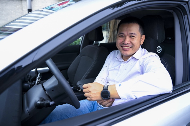 B&aacute;n Xpander mua xe điện, chủ d&agrave;n xe thu&ecirc; tự l&aacute;i chỉ ra 3 điểm xe xăng thua ho&agrave;n to&agrave;n xe điện- Ảnh 1.