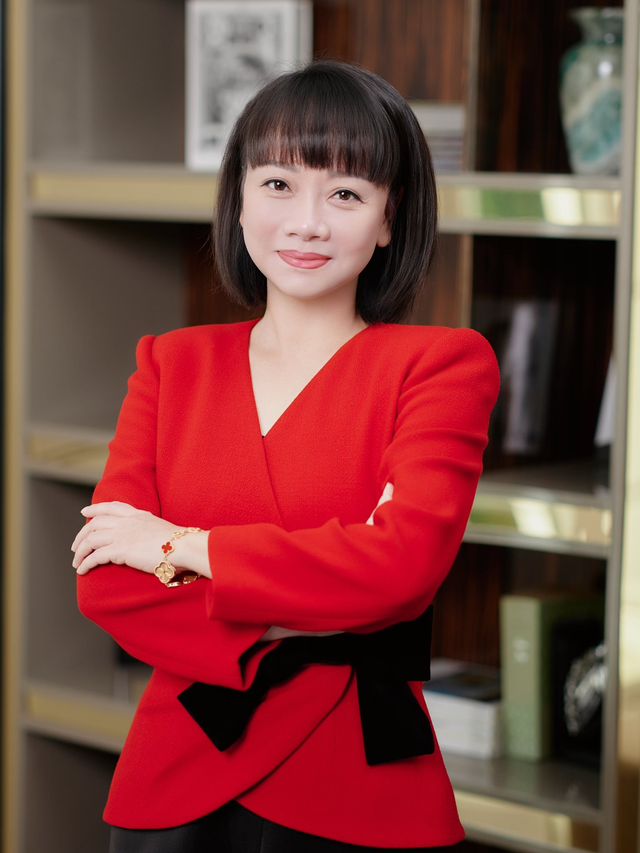 N&oacute;ng: Forbes c&ocirc;ng bố danh s&aacute;ch tỷ ph&uacute; năm 2026, vợ v&agrave; em vợ &ocirc;ng Phạm Nhật Vượng lần đầu ti&ecirc;n g&oacute;p mặt- Ảnh 4.