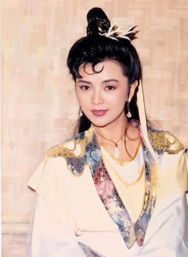 N&agrave;ng Tiểu Long Nữ được Kim Dung đ&aacute;nh gi&aacute; cao nhất, khiến Lưu Đức Hoa y&ecirc;u thầm, Ch&acirc;u Nhuận Ph&aacute;t si m&ecirc;- Ảnh 4.