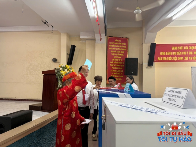 H&ocirc;m nay, ch&uacute;ng ta c&ugrave;ng đi bầu cử!- Ảnh 3.