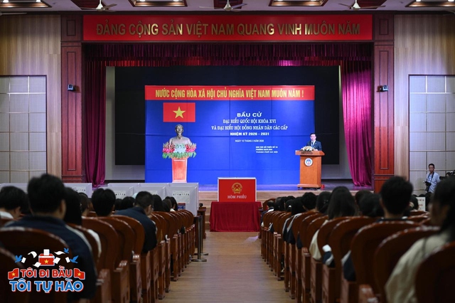 To&agrave;n cảnh kh&ocirc;ng kh&iacute; rộn r&agrave;ng trong ng&agrave;y hội bầu cử 15/3- Ảnh 35.