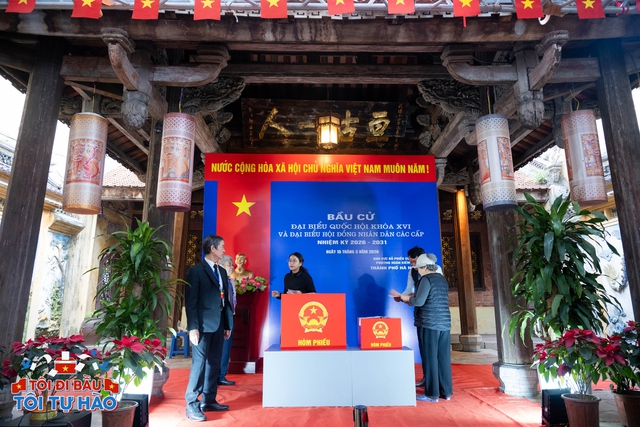 To&agrave;n cảnh kh&ocirc;ng kh&iacute; rộn r&agrave;ng trong ng&agrave;y hội bầu cử 15/3- Ảnh 22.