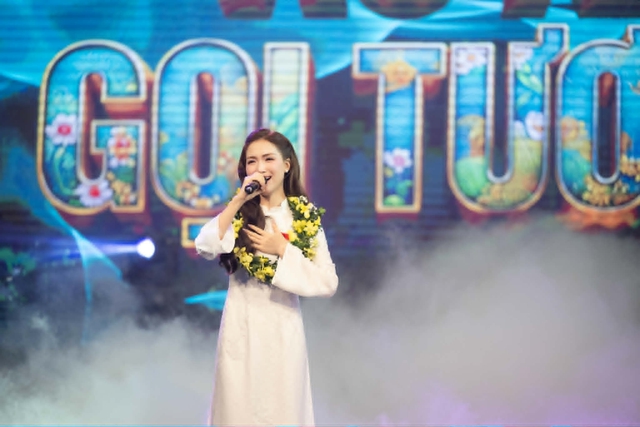 Khoảnh khắc "chiếm spotlight": H&ograve;a Minzy - Đức Ph&uacute;c - Phương Mỹ Chi đ&aacute;ng y&ecirc;u b&ecirc;n Cục trưởng Xu&acirc;n Bắc- Ảnh 2.