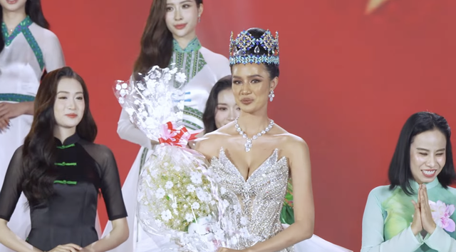 Chung kết Miss World Vietnam 2025: Top 3 ch&iacute;nh thức lộ diện, Hoa hậu &Yacute; Nhi chuẩn bị final walk- Ảnh 10.