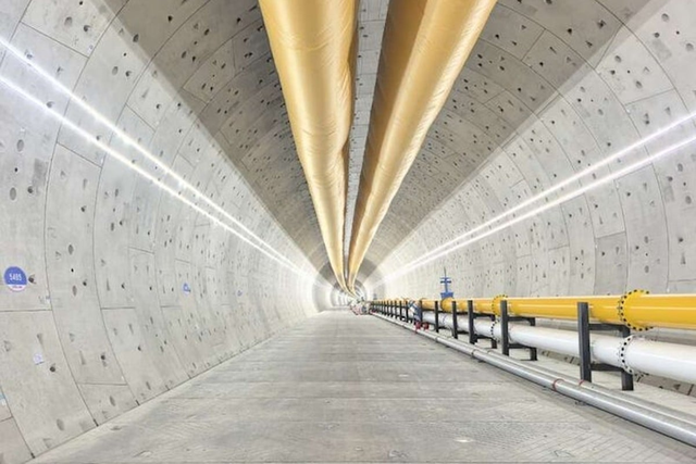 Phát hiện cỗ máy khổng lồ có đường kính lớn nhất thế giới, dài 148 mét, nặng 4.000 tấn trồi lên mặt nước sau gần 2 năm, một "kỳ quan" mới sắp lộ diện- Ảnh 1. Phát hiện cỗ máy khổng lồ có đường kính lớn nhất thế giới, dài 148 mét, nặng 4.000 tấn trồi lên mặt nước sau gần 2 năm, một "kỳ quan" mới sắp lộ diện- Ảnh 1.