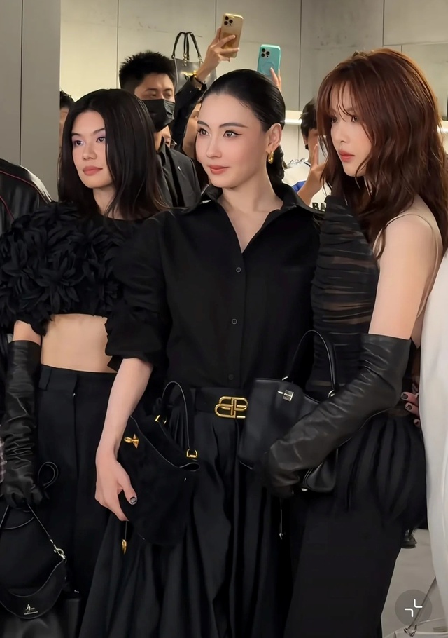 Trần đời hiếm gặp mỹ nh&acirc;n n&agrave;o 46 tuổi m&agrave; đẹp như thế, biến đ&agrave;n em xinh như "ti&ecirc;n nữ" đứng cạnh trở th&agrave;nh c&aacute;i b&oacute;ng- Ảnh 5.