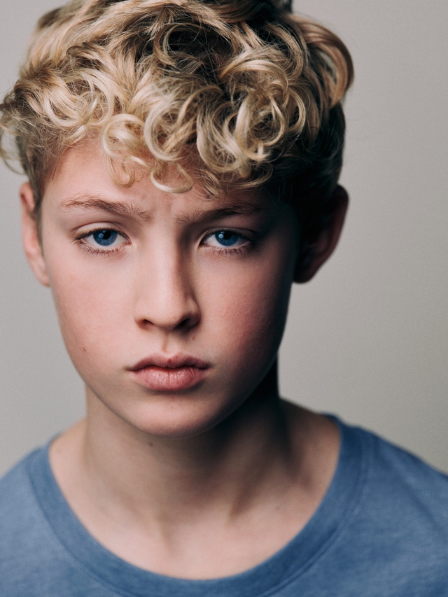 Tranh cãi Draco Malfoy ở Harry Potter bản mới: Nhà giàu mới nhú đòi làm quý tộc thượng đẳng, tuổi gì so với bản gốc- Ảnh 6. Tranh cãi Draco Malfoy ở Harry Potter bản mới: Nhà giàu mới nhú đòi làm quý tộc thượng đẳng, tuổi gì so với bản gốc- Ảnh 6.