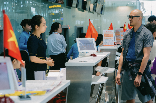 Kh&ocirc;ng phải T&acirc;n Sơn Nhất hay Nội B&agrave;i, đ&acirc;y l&agrave; nh&agrave; ga quốc tế duy nhất tại Việt Nam được đ&aacute;nh gi&aacute; 5 sao - Ảnh 7.