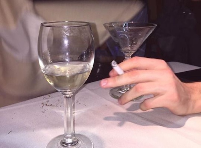 Người đ&agrave;n &ocirc;ng ph&aacute;t hiện mắc 4 loại ung thư c&ugrave;ng l&uacute;c khi kh&aacute;m đau họng, b&aacute;c sĩ thở d&agrave;i: "Bỏ ngay 3 việc d&ugrave; th&iacute;ch mấy" - Ảnh 3.