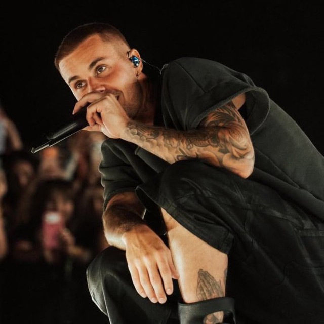 Ngay l&uacute;c n&agrave;y: Justin Bieber trở lại Coachella, ho&agrave; v&agrave;o đ&aacute;m đ&ocirc;ng 125 ngh&igrave;n người, đứng y&ecirc;n cho fan &ocirc;m chặt - Ảnh 5.