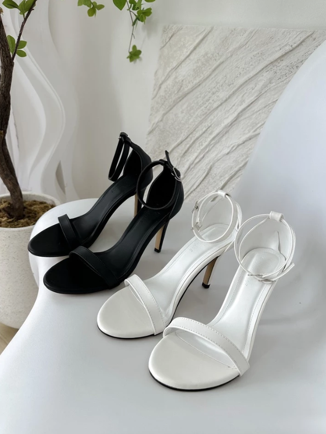 Mỹ nữ băng qua đường khiến cả con phố bừng s&aacute;ng: Từ thần th&aacute;i đến style đều cuốn d&atilde; man- Ảnh 11.