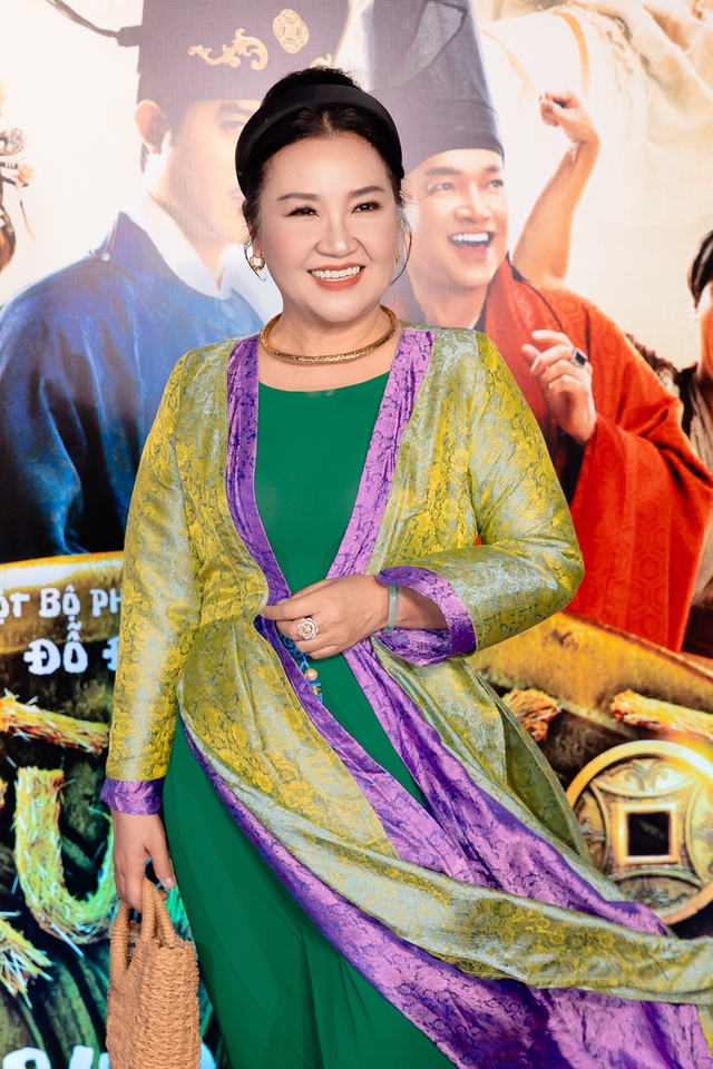 Thảm đỏ HOT nhất h&ocirc;m nay: Tam Triều D&acirc;ng - Mie đẹp lấn &aacute;t cả Hoa hậu, tiểu thư 7000 tỷ xinh sang đỉnh n&oacute;c- Ảnh 8.