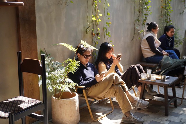 Quyết định ở lại H&agrave; Nội dịp lễ th&igrave; cứ lưu ngay 5 qu&aacute;n c&agrave; ph&ecirc; cực nghệ n&agrave;y để &ldquo;nh&acirc;m nhi&rdquo; trọn ng&agrave;y nghỉ - Ảnh 18.