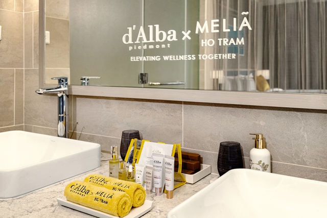 &ldquo;Glowcation&rdquo; l&ecirc;n ng&ocirc;i: d'Alba v&agrave; Meli&aacute; Hồ Tr&agrave;m ra mắt trải nghiệm skincare cao cấp ngay tại ph&ograve;ng ngủ resort 5 sao - Ảnh 3.