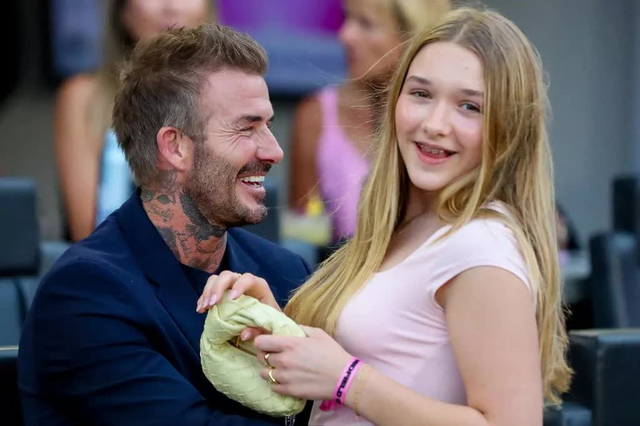 David Beckham muốn con g&aacute;i Harper được l&agrave; trẻ con thật sự trước khi v&agrave;o showbiz v&agrave; kinh doanh, liệu c&oacute; m&acirc;u thuẫn với Victoria? - Ảnh 3.