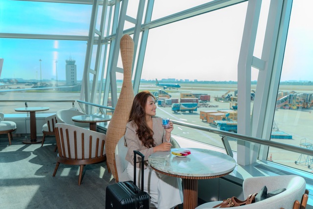 Có gì bên trong phòng chờ thương gia tốt nhất châu Á tại sân bay Tân Sơn Nhất? - Ảnh 9.