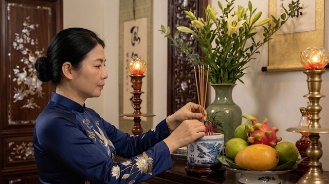 Thắp hương xong n&ecirc;n hạ 4 thứ n&agrave;y- Ảnh 1.
