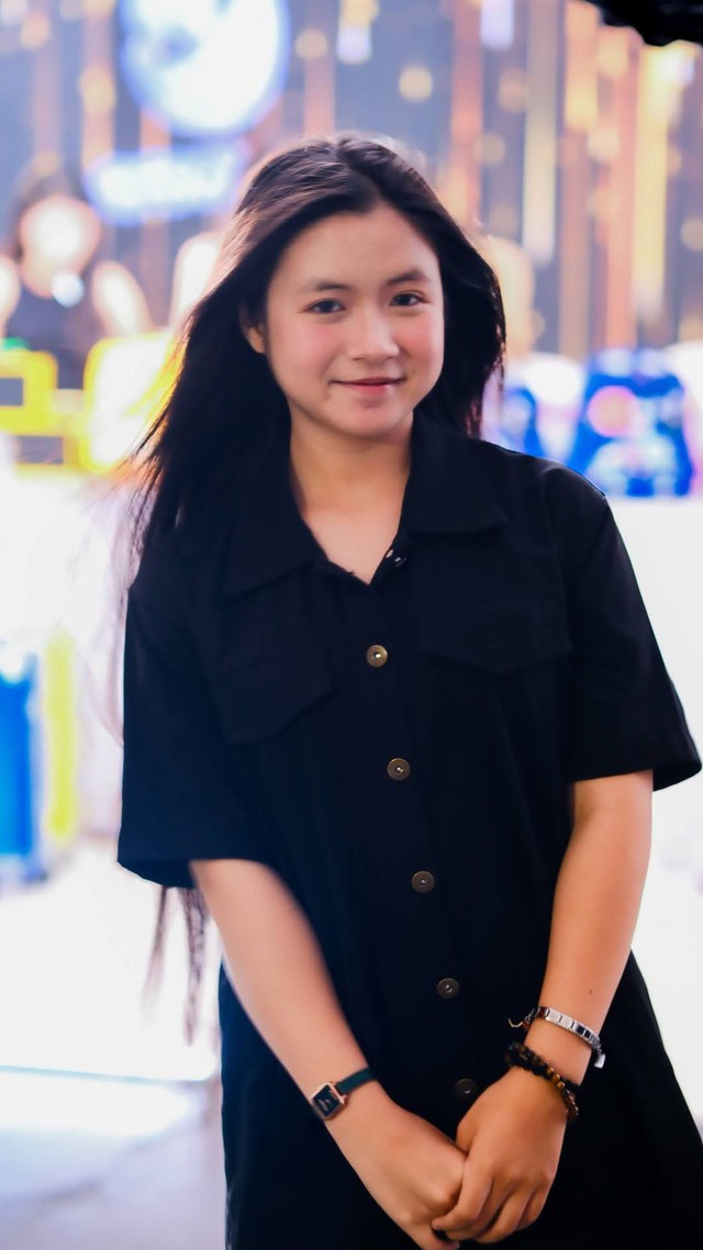 M&agrave;n dậy th&igrave; th&agrave;nh c&ocirc;ng nhất Việt Nam l&agrave; đ&acirc;y: Mới 15 tuổi đ&atilde; ra d&aacute;ng đại mỹ nh&acirc;n, visual n&eacute;t căng kh&ocirc;ng điểm trừ- Ảnh 6.