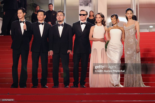 Phim H&agrave;n hay xuất sắc nhận tr&agrave;ng vỗ tay 6 ph&uacute;t ở Cannes: Tinh hoa 4 phương tụ hội, nam ch&iacute;nh đắt gi&aacute; bậc nhất showbiz- Ảnh 3.