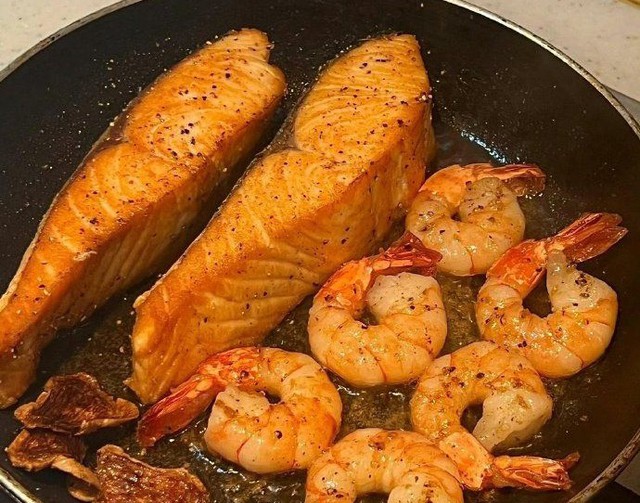 3 loại thực phẩm người sống s&oacute;t sau ung thư nhất định phải ăn: H&atilde;y n&oacute;i với người quen của bạn! - Ảnh 1.