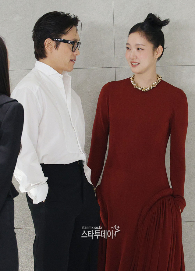 &Aacute;t chủ b&agrave;i của CHANEL lộ diện: Jennie v&agrave; G-Dragon cuối c&ugrave;ng cũng hội ngộ - Ảnh 21.