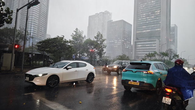 Hà Nội mưa rồi! - Ảnh 8.