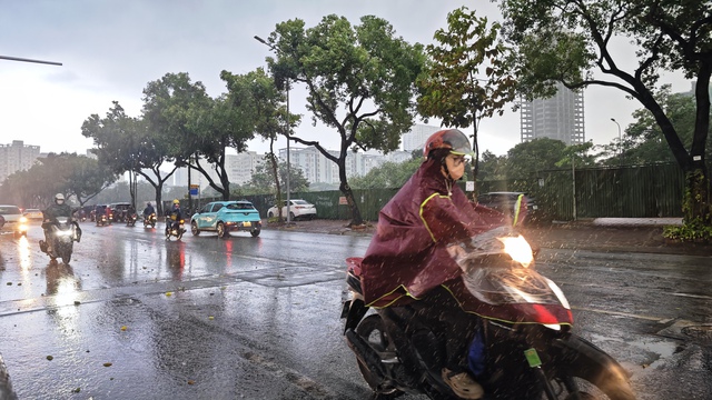 Hà Nội mưa rồi! - Ảnh 6.