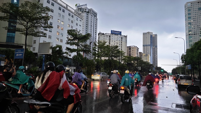 Hà Nội mưa rồi! - Ảnh 12.