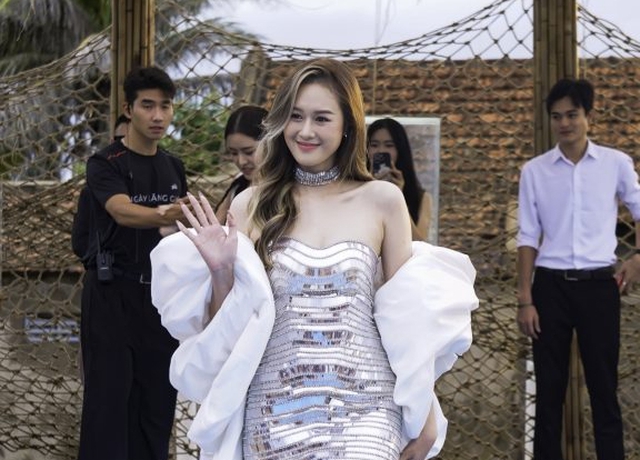 Ốc Mượn Hồn: Trò chơi lật mặt của những tâm hồn khuyết tật- Ảnh 5. Ốc Mượn Hồn: Trò chơi lật mặt của những tâm hồn khuyết tật- Ảnh 5.