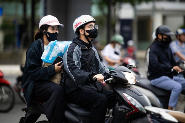 Cảnh tượng trên đường phố Hà Nội trong ngày đầu đi làm sau kỳ nghỉ lễ- Ảnh 14.