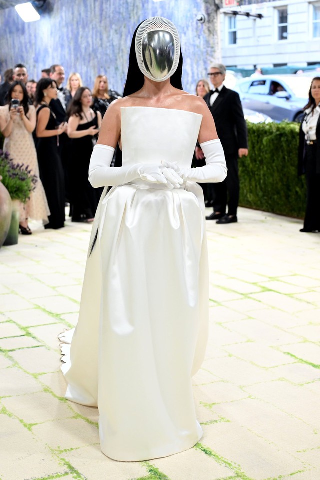 Met Gala 2026: Tượng tạc, thiết kế đi&ecirc;u khắc cơ thể ngập tr&agrave;n, BLACKPINK vẫn l&agrave; trung t&acirc;m b&agrave;n t&aacute;n- Ảnh 42.