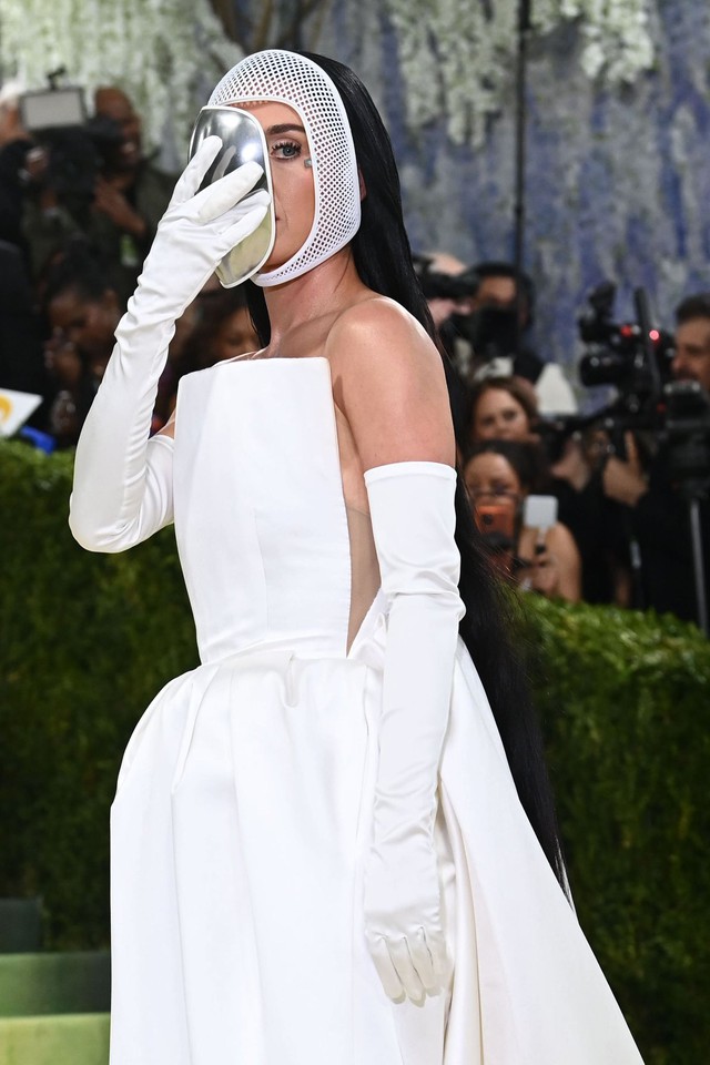 Met Gala 2026: Tượng tạc, thiết kế đi&ecirc;u khắc cơ thể ngập tr&agrave;n, BLACKPINK vẫn l&agrave; trung t&acirc;m b&agrave;n t&aacute;n- Ảnh 43.