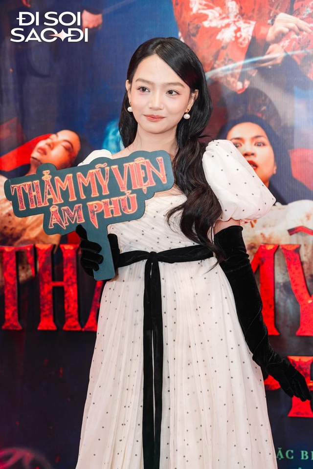 Thảm đỏ HOT nhất hôm nay: Ngọc Trinh - Tiểu Vy đọ sắc khét lẹt, một mỹ nhân khoe vòng 1 bốc lửa đốt cháy sự kiện- Ảnh 16.
