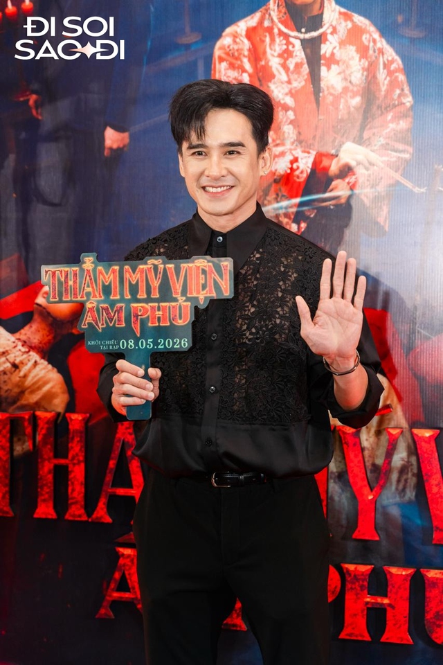 Thảm đỏ HOT nhất hôm nay: Ngọc Trinh - Tiểu Vy đọ sắc khét lẹt, một mỹ nhân khoe vòng 1 bốc lửa đốt cháy sự kiện- Ảnh 6.