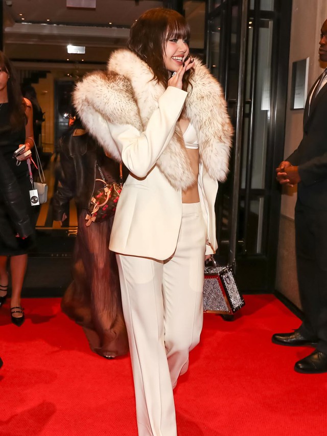 Met Gala 2026 chưa hết n&oacute;ng: D&agrave;n sao bung xo&atilde; tại after party, hội g&aacute;i đẹp đồng điệu bất ngờ- Ảnh 1.