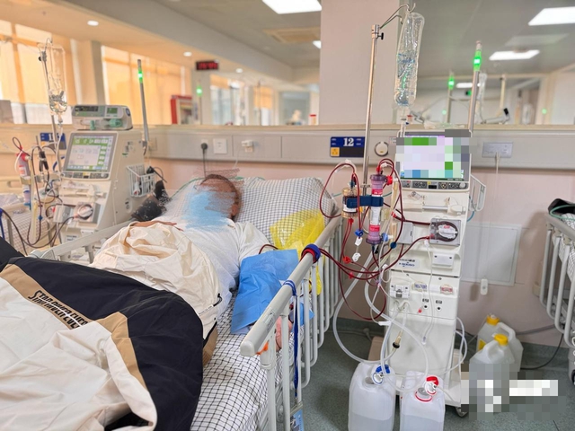 Nam thanh ni&ecirc;n 26 tuổi phớt lờ 2 dấu hiệu, đến khi đi kh&aacute;m th&igrave; "nhận &aacute;n" chạy thận suốt đời - Ảnh 1.