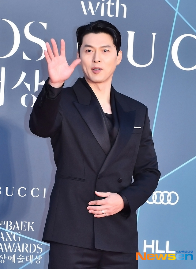 Si&ecirc;u thảm đỏ Baeksang 2026: 1 mỹ nh&acirc;n hở bạo &aacute;t cả Son Ye Jin - Yoona, Suzy xứng danh nữ thần - Ảnh 6.