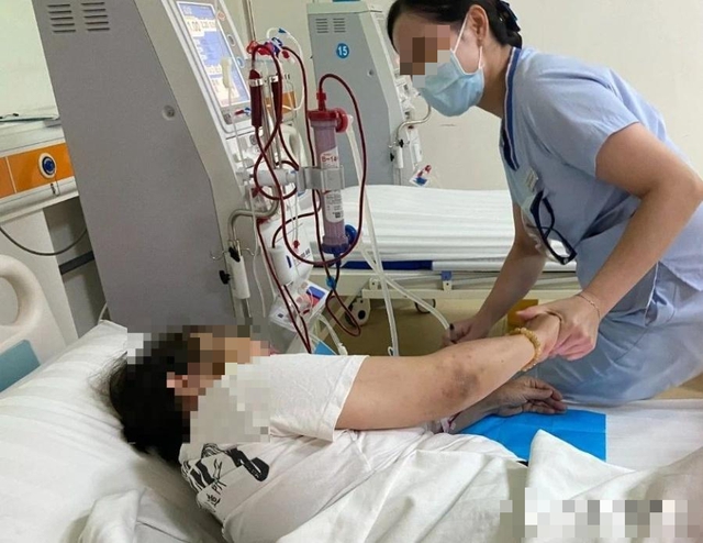 Người đ&agrave;n &ocirc;ng 41 tuổi bị suy thận sau một lần&hellip; cảm lạnh - Ảnh 2.
