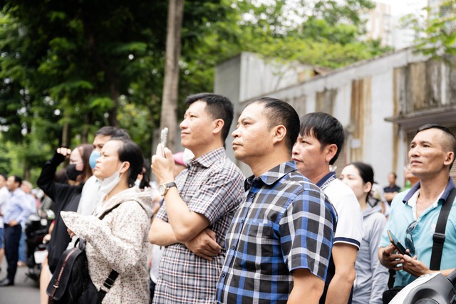Hết giờ l&agrave;m b&agrave;i m&ocirc;n Văn thi tốt nghiệp THPT: Th&iacute; sinh ấn tượng với đề kiểu mới, c&acirc;u nghị luận x&atilde; hội được khen nức nở - Ảnh 31.