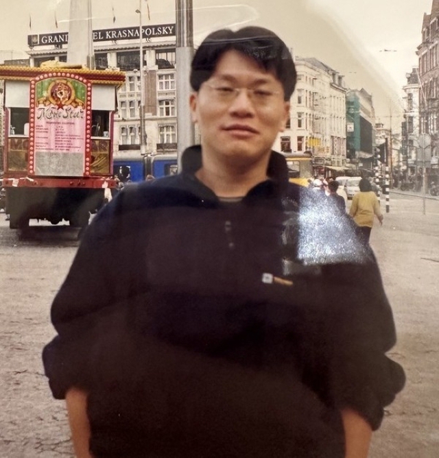 Nam bác sĩ phòng cấp cứu suýt chết vì bỏ lỡ 2 dấu hiệu nhồi máu cơ tim: "Tôi tưởng mình quá mệt" - Ảnh 1.