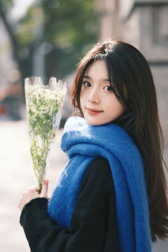 Để mặt mộc đi thảm đỏ vẫn đẹp phát sáng, showbiz có đúng 1 người: Nhan sắc hiếm có đáng giá ngàn vàng- Ảnh 9. Để mặt mộc đi thảm đỏ vẫn đẹp phát sáng, showbiz có đúng 1 người: Nhan sắc hiếm có đáng giá ngàn vàng- Ảnh 9.