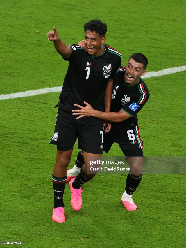 Mexico 1-0 Hàn Quốc (Hiệp 2): VÀO! Bàn thắng quý như vàng cho chủ nhà - Ảnh 1.