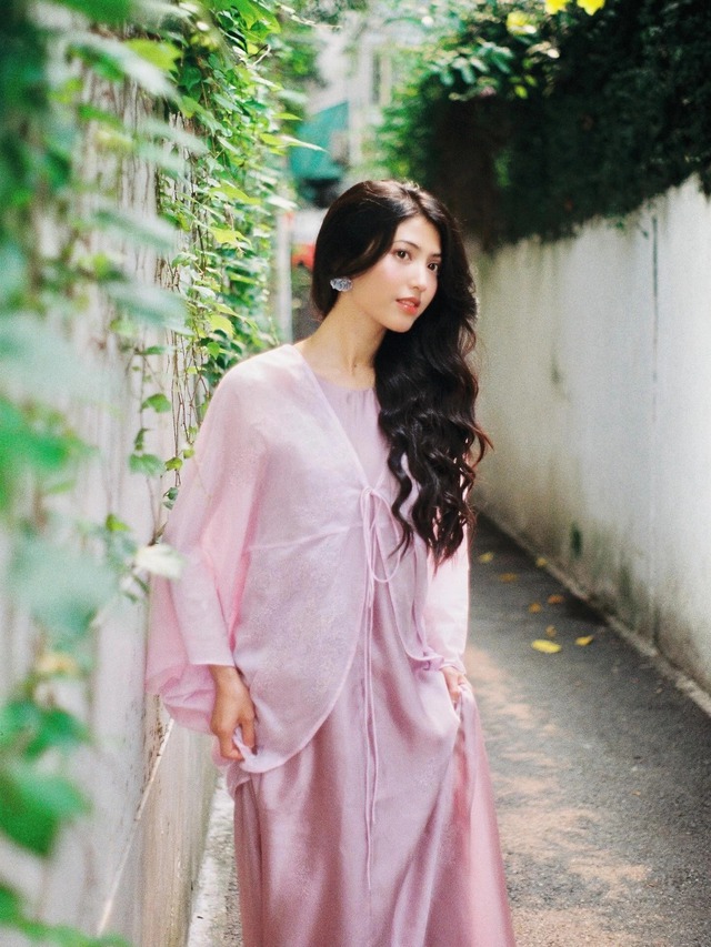 Mới có 1 mỹ nhân cổ trang Việt khiến netizen than trời vì diễn bằng cơ hàm, nhìn đến góc nghiêng mà cạn lời - Ảnh 5.