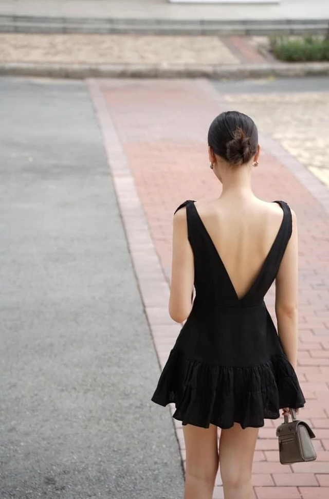 Ph&ugrave; d&acirc;u viral khắp TikTok với 5 gi&acirc;y khoe b&oacute;ng lưng ngọc ng&agrave;: Cam lia tới đ&acirc;u cũng c&oacute; cảnh đẹp như phim- Ảnh 7.